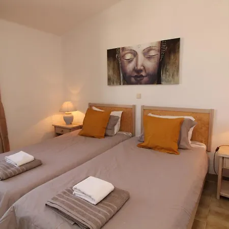 Two Bedroom Apartment Near Sao Rafael Beach - Albufeira, Algarve *